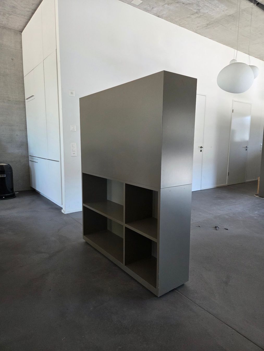 Regale: Büroregal aus MDF gespritzt – Gebraucht aus Zürich von mdo_6fw2 3