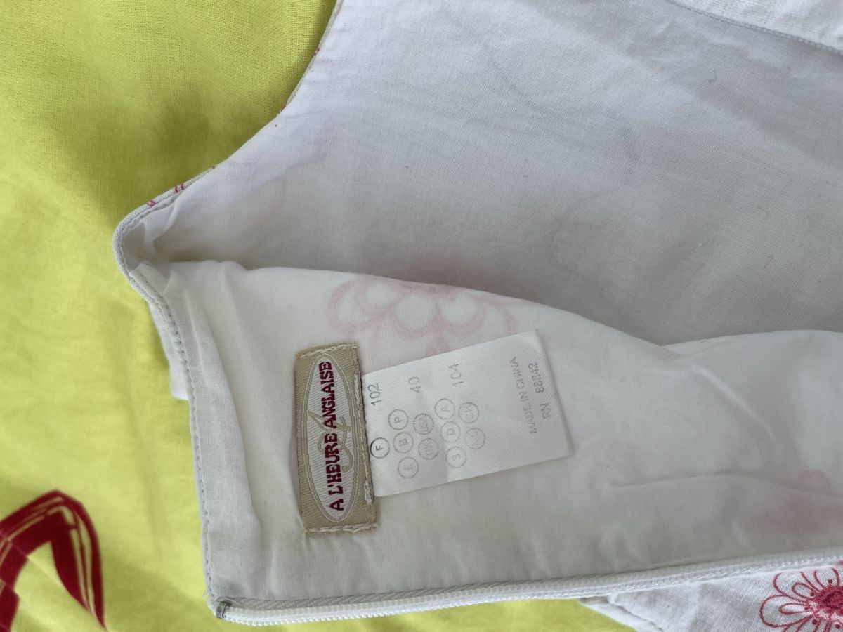 Vestiti & Gonne: Robe pour fille taille 102 – Usato da MARLY venduto da AISLEE 2
