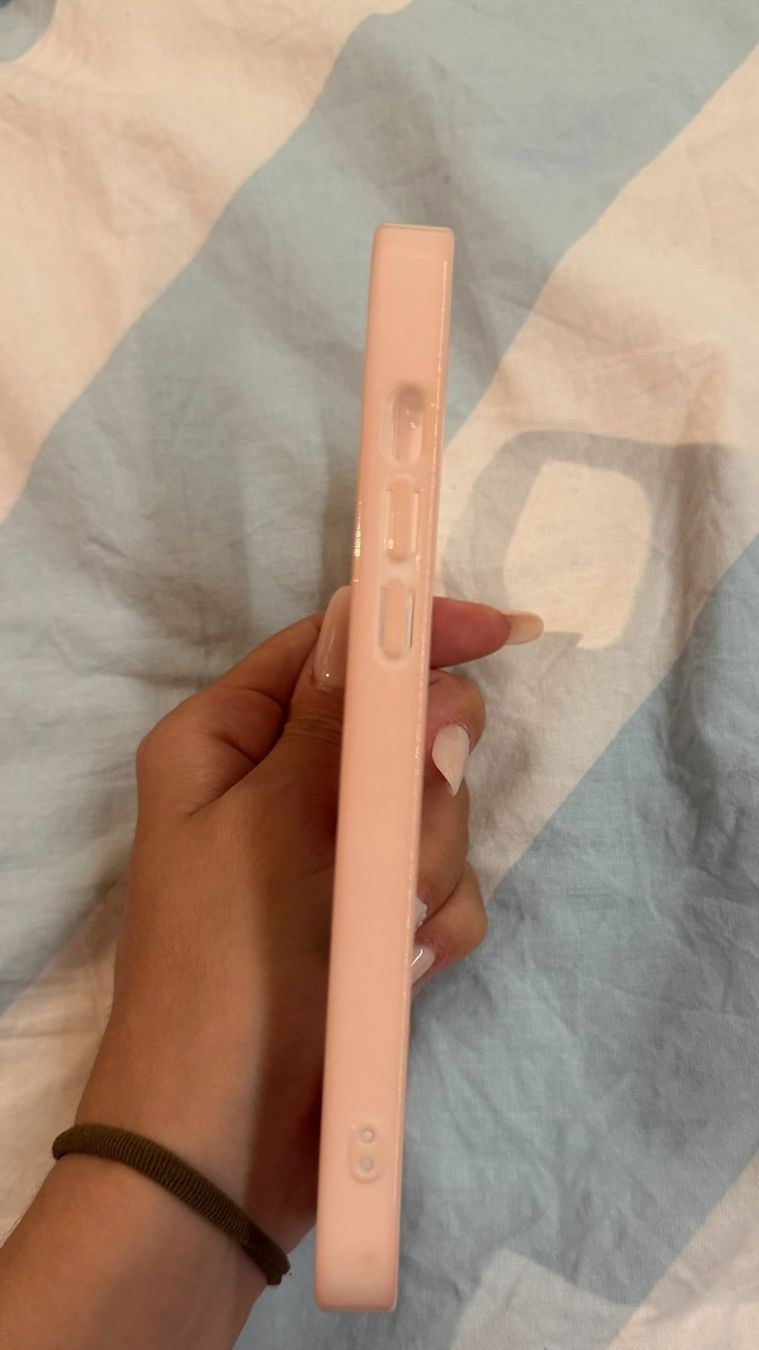 Cover & Protezioni schermo: Coque de téléphone (Iphone 14 Pro Max) – Usato da Randogne venduto da Joel_C 1