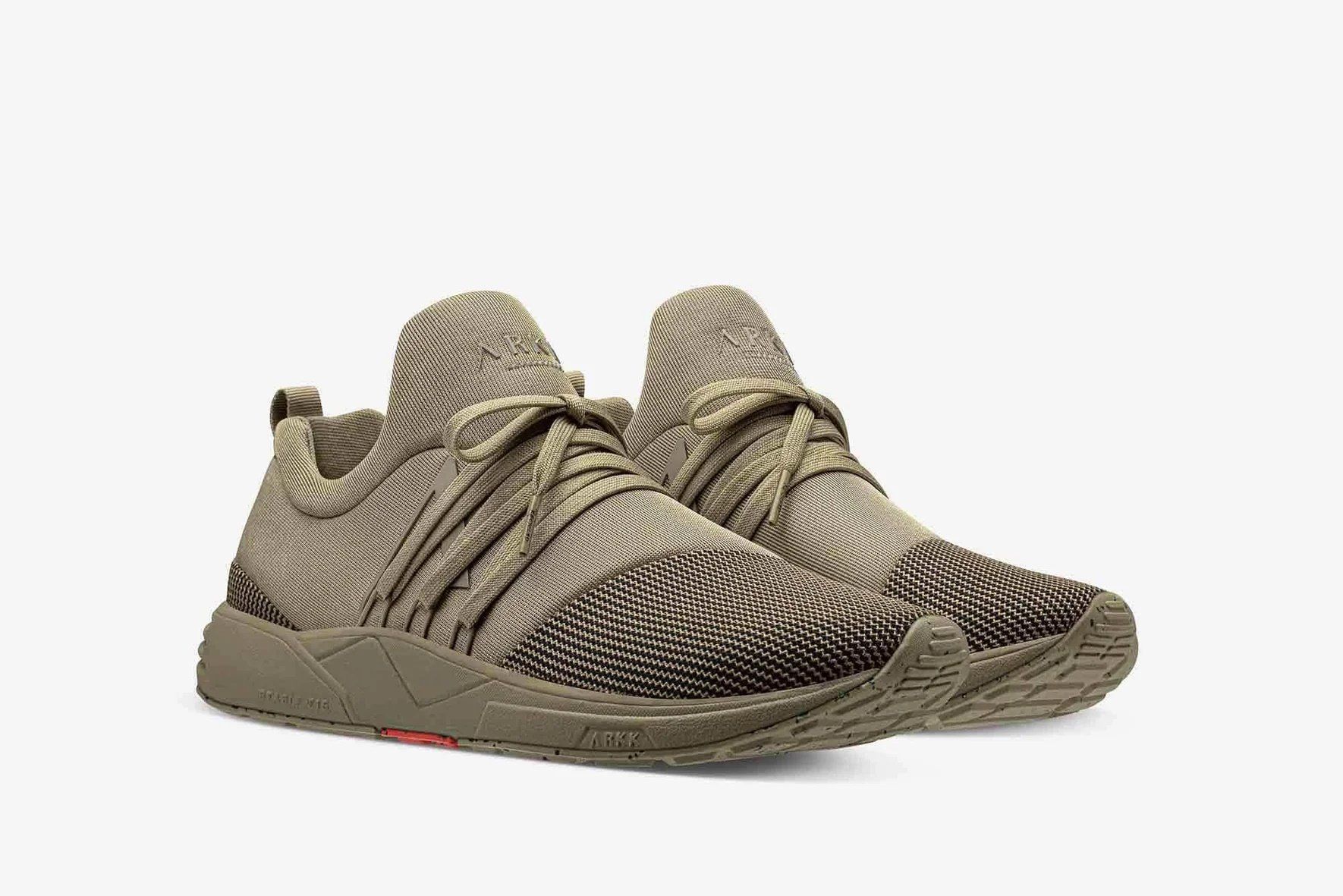 Scarpe da uomo: ARKK Sneakers RAVEN Mesh SilverMink Gr.42 - (Ref.48) – Nuovo e nell'imballaggio originale da Kägiswil venduto da nick.333