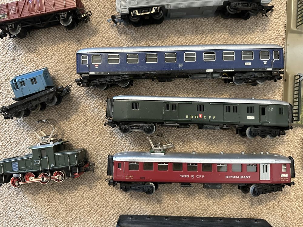 Märklin Trains électriques: Collection Marklin HO: Locomotives, wagons et accessoires – D'occasion à Genève par Bacha1 6