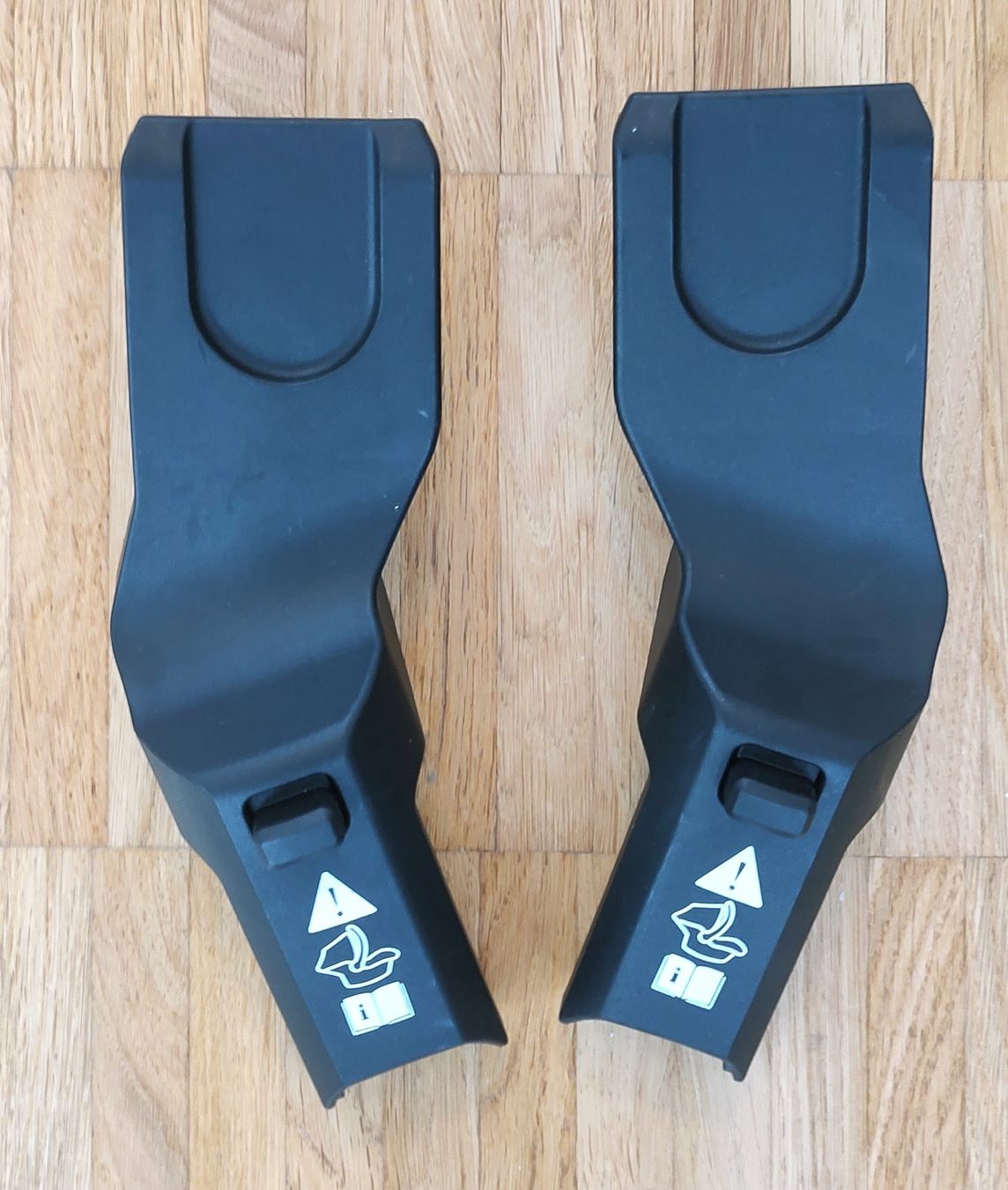 Thule Carrozzine: THULE SLEEK Autositzadapter – Usato da Zürich venduto da dim_7kzy