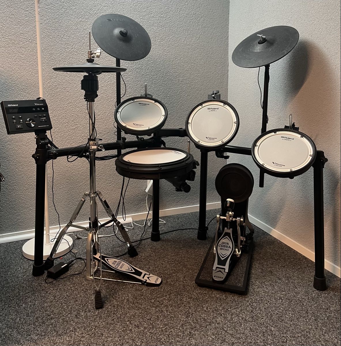 Roland Musikinstrumente: E-Drum Roland TD-07KVX mit Zubehör – Gebraucht aus Ostermundigen von ser_cg8z