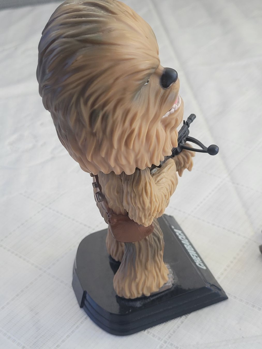 Giocattoli: Von 2015 Chewbacca Wackelfigur – Usato da Buttikon SZ venduto da Corendo 3