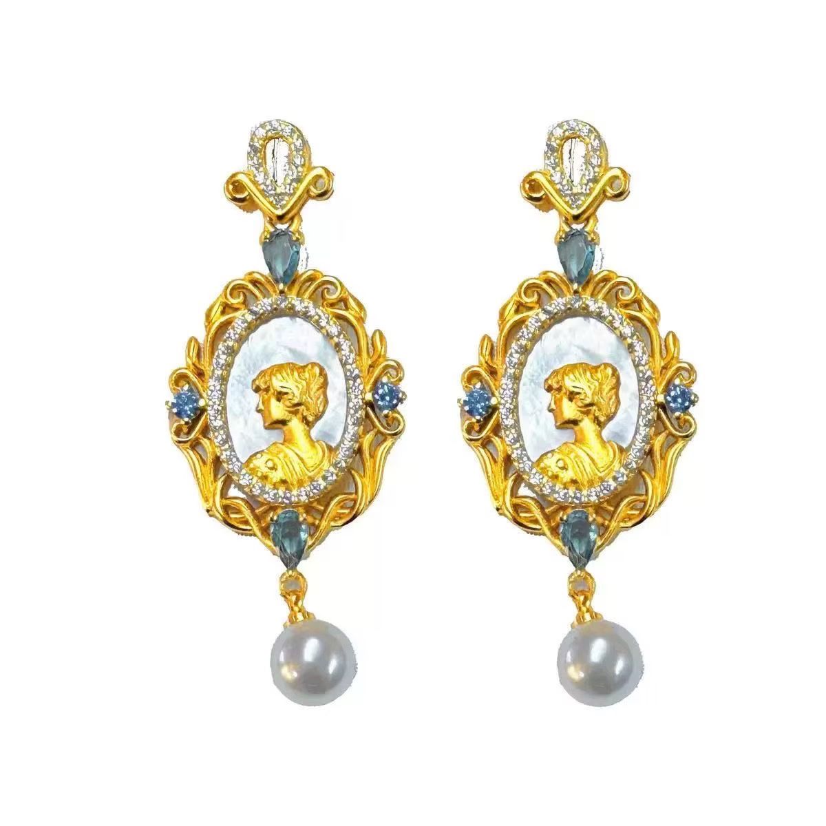 Altri gioielli: Ensemble bijoux camé nacré et perles – Nuovo e nell'imballaggio originale da St-Maurice venduto da Sandrinette123 2