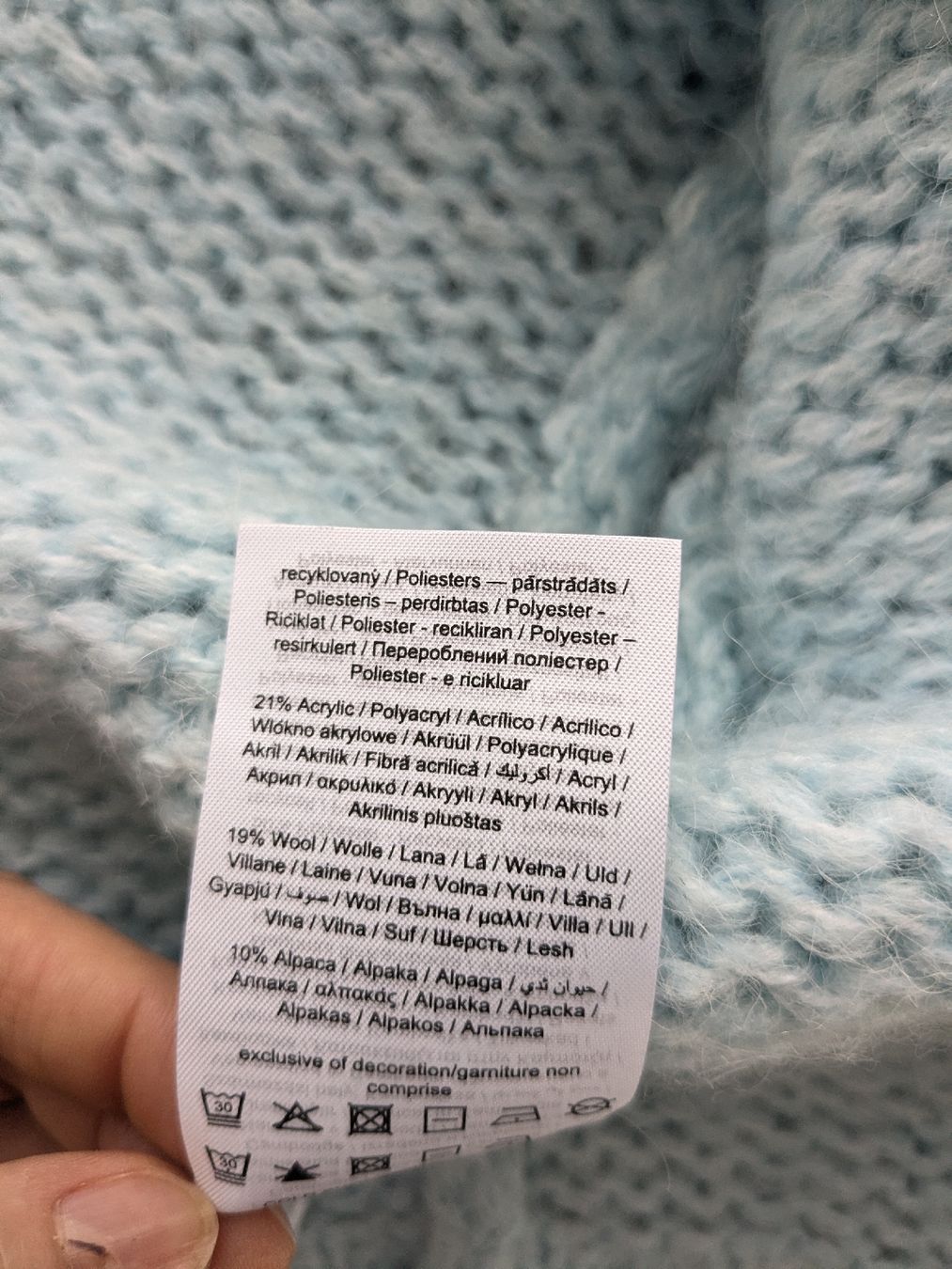 Maglioni & Felpe: Vero Moda Cardigan hellblau Grösse M  – Usato da Rorschach venduto da olg_5qq2 3