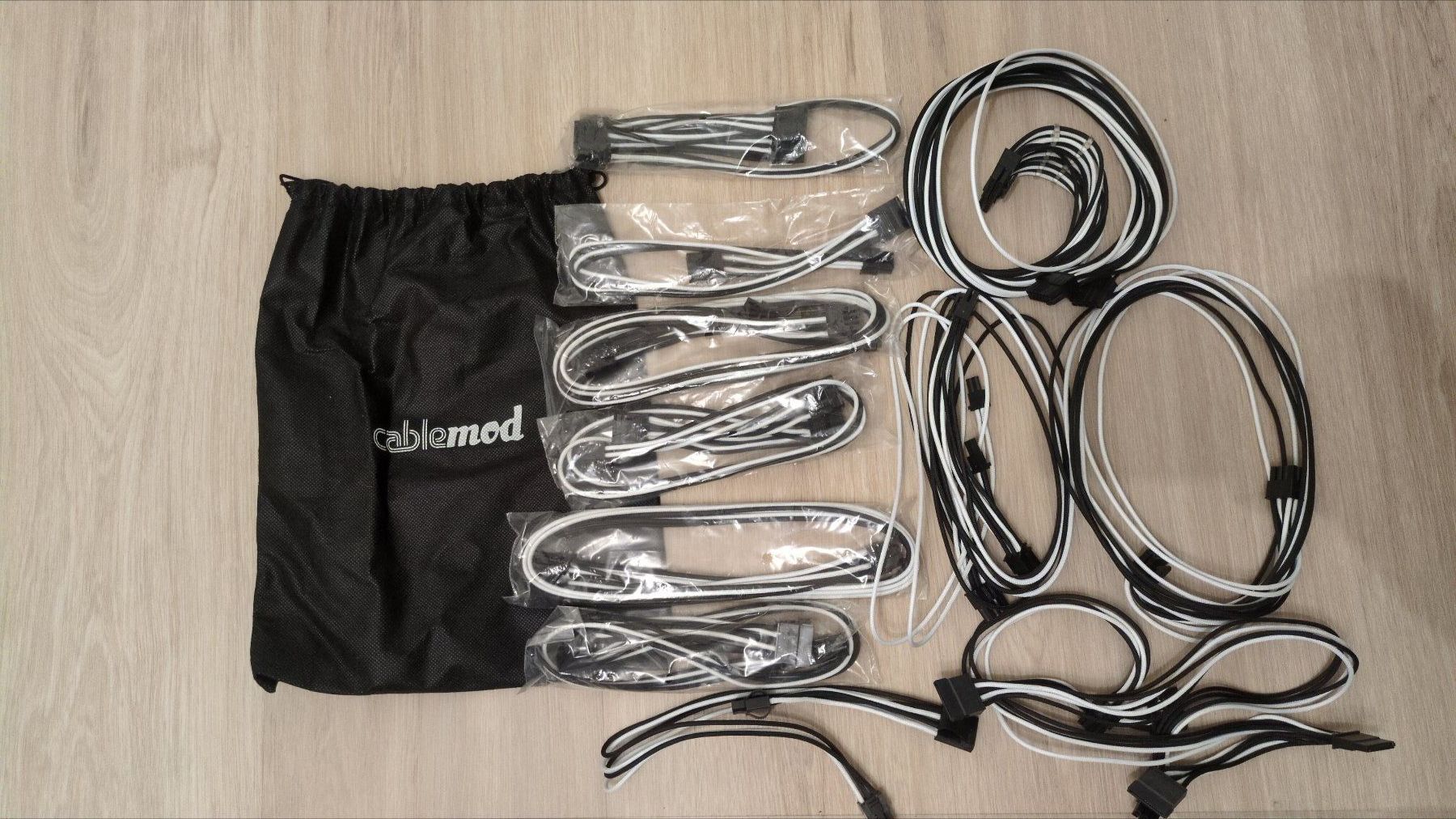 Cablemod Cavi: CableMod schwarz/weiße PC-Modding-Kabel – Usato da Biasca venduto da TheSeo