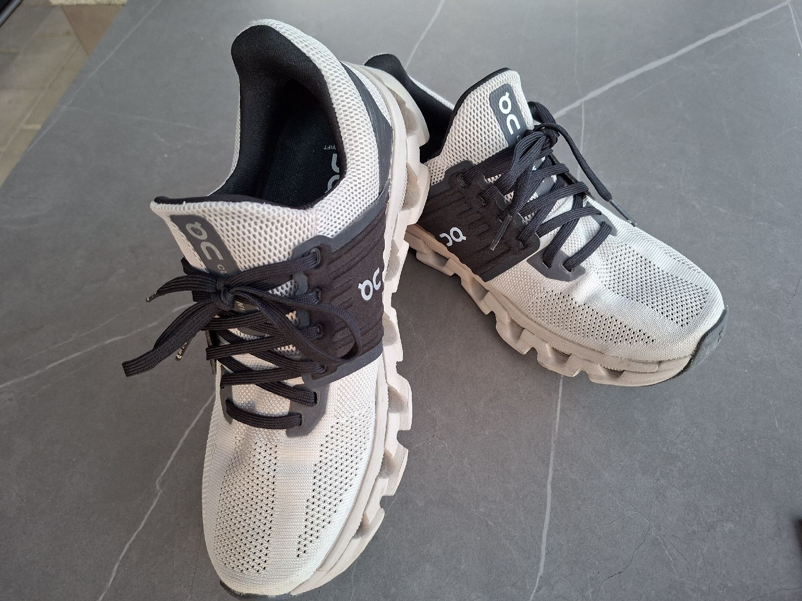 On Chaussures hommes: ON Cloud 38.5 – Neuf (Voir description) à Giswil par Buchs18 1