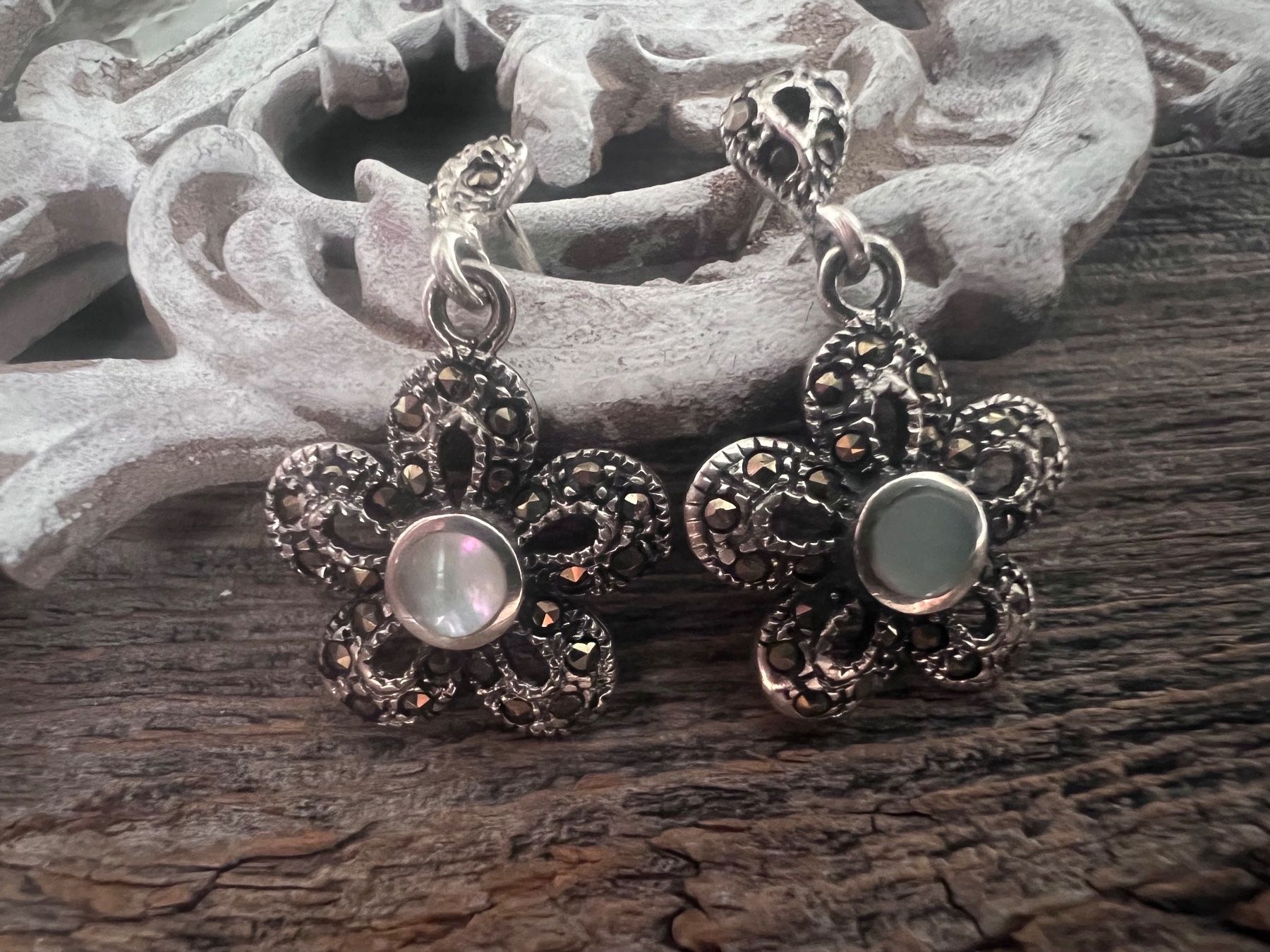 Orecchini pendenti & Orecchini a lobo: Vintage Ohrhänger 925 Silber Pyrit u. Perlmutter - Blumen – Nuovo (secondo la descrizione) da Bern venduto da Jiffy 6