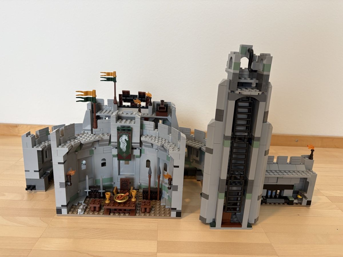 Lego Spielzeuge: Klemmbaustein Burg – Neu (gemäss Beschreibung) aus Lausen von J.2000 1