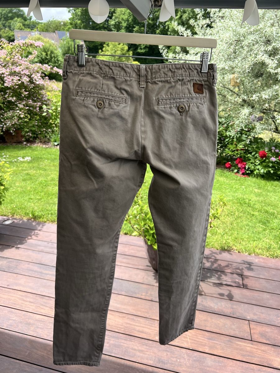 Carhartt Pantaloni: Pantalon Carhartt beige, taille 30/32 – Usato da Servion venduto da sap_w8wg 1