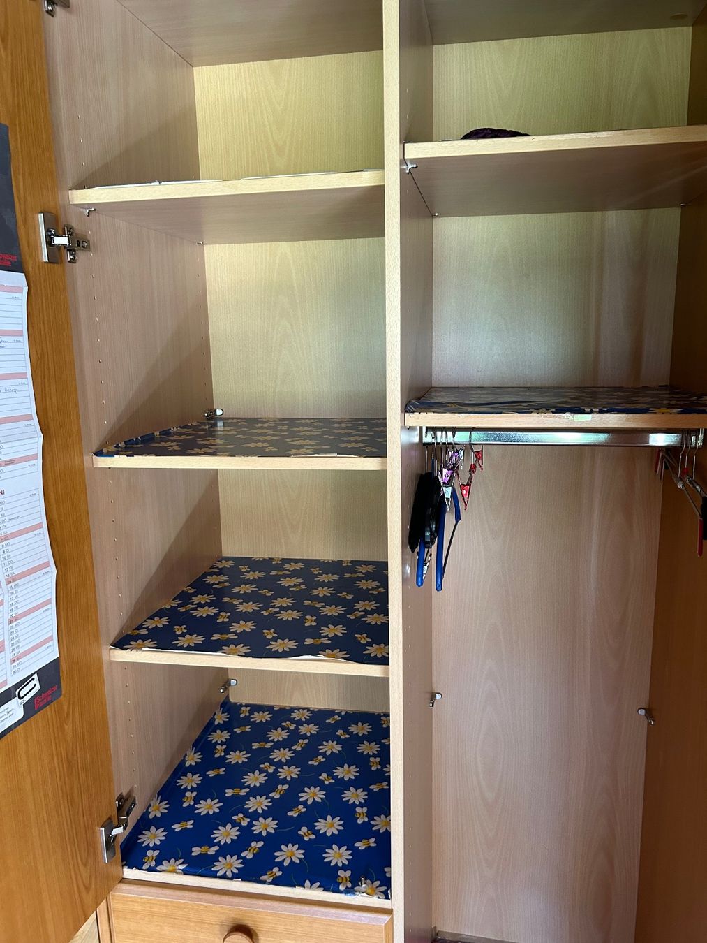 Armadi: Kleiderschrank aus Eichenlaminat, Breite 196 cm – Usato da Innertkirchen venduto da Urbachtal 4