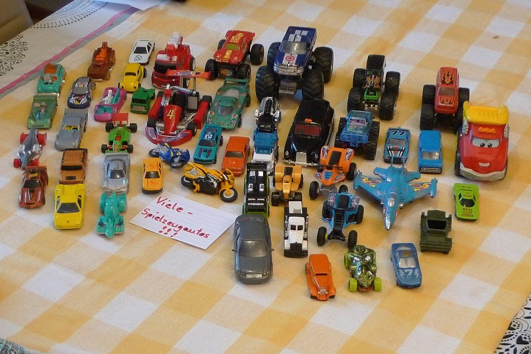 Giocattoli: Viele Spielzeugautos!!! – Usato da Bern venduto da bn1640