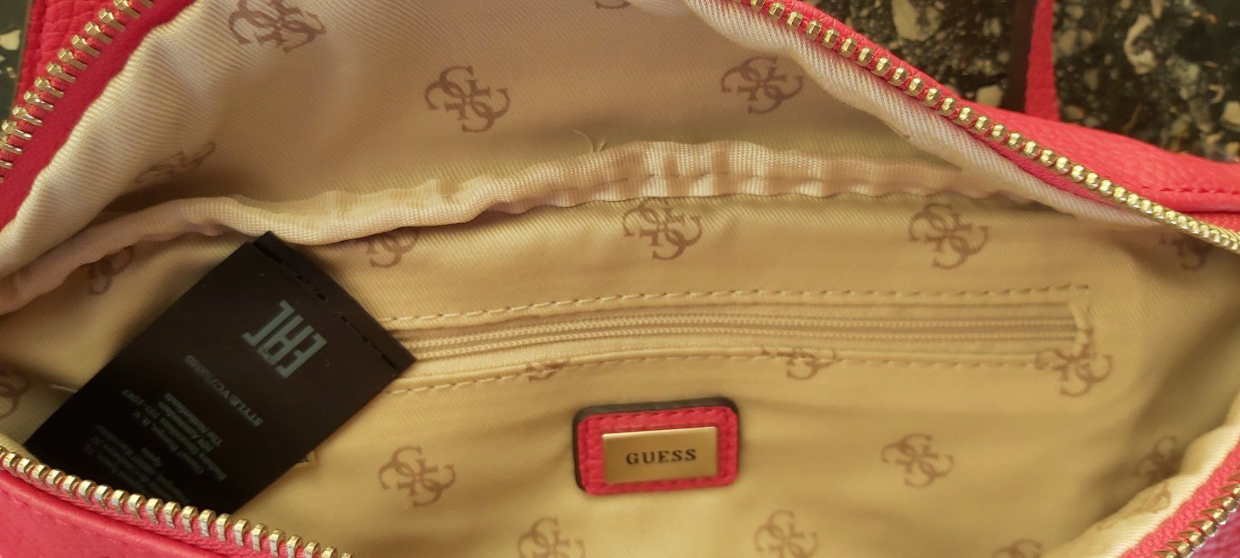 Guess Borse da donna: Bauchtasche GUESS NEU – Nuovo e nell'imballaggio originale da Greppen venduto da 86Sina 3