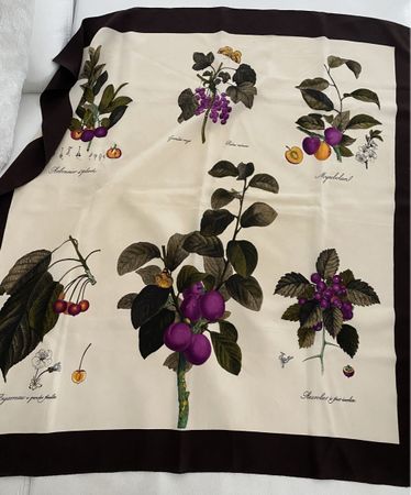 Seiden Foulard 🌸