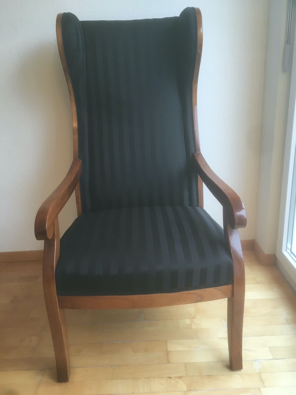 Poltrone: Biedermeier Ohrenbackensessel Kirsche neu, ungebraucht – Nuovo (secondo la descrizione) da Thun venduto da HIERoderDA 2