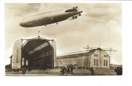 Aufstieg des LZ 129 - Zeppelin mit Hakenkreuz 2. WK um 1939