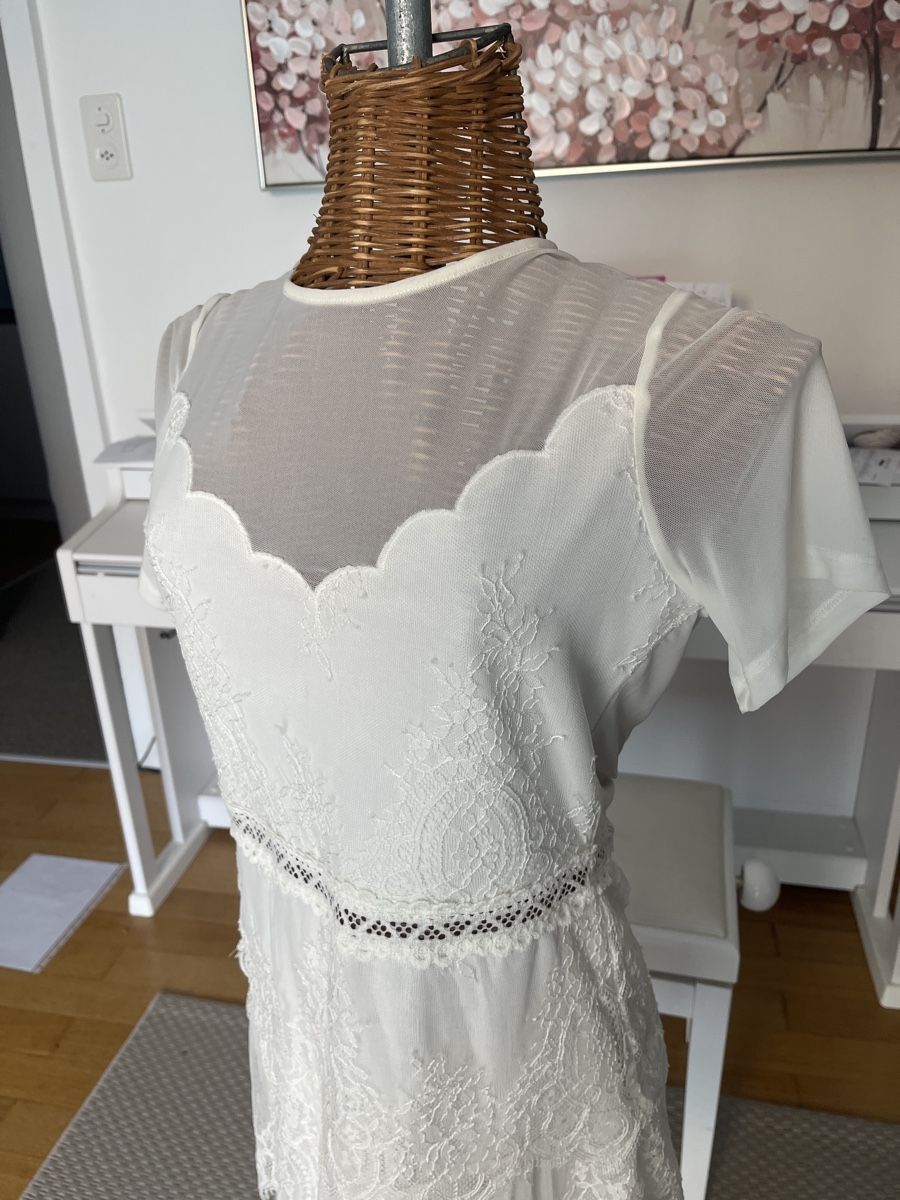 H&M Kleider: Kleid in Weiss mit Spitze, H&M, 38 – Gebraucht aus Solothurn von Bobesch08 3