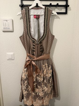 Krüger Dirndl 44