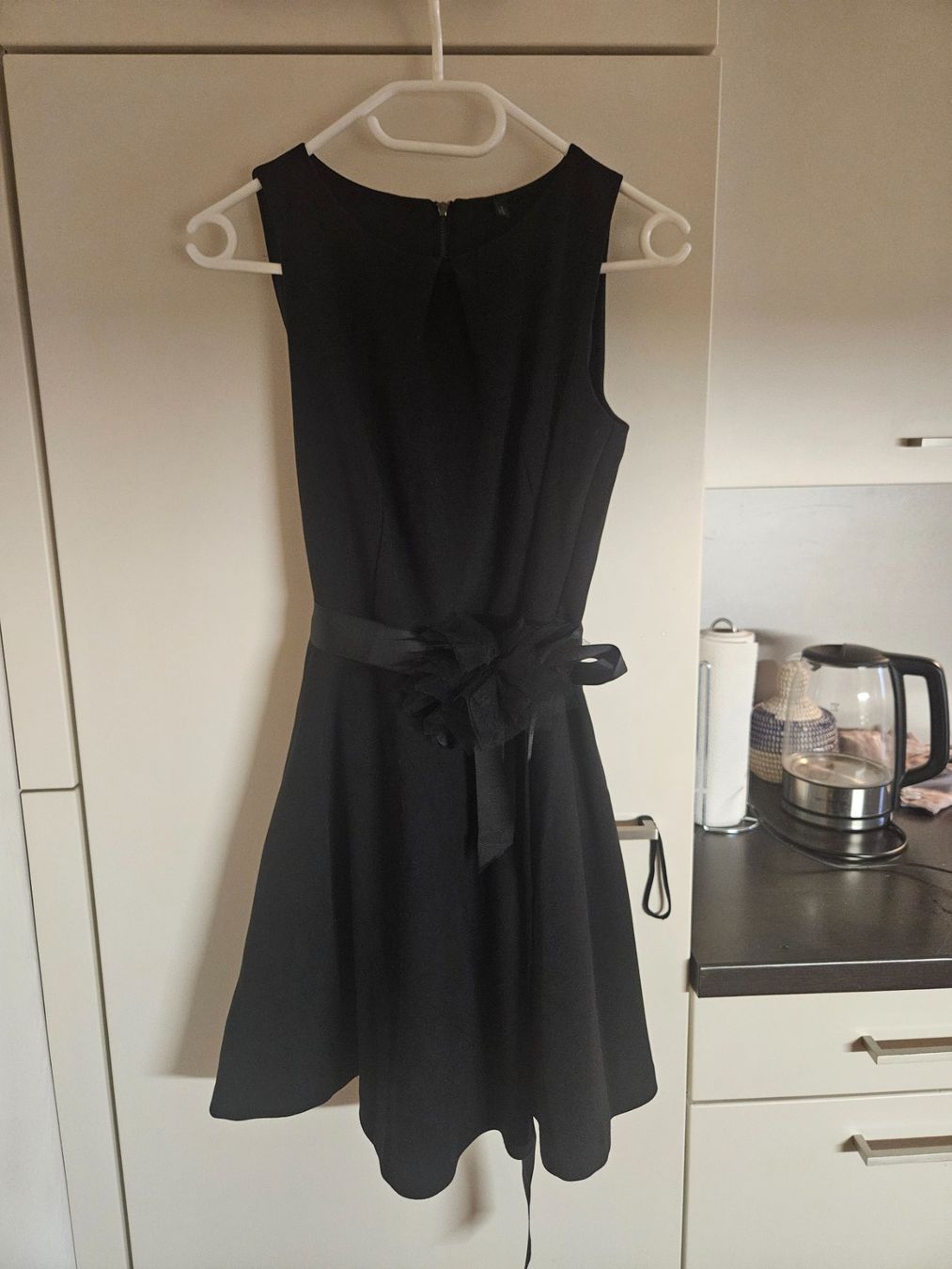 Benetton Kleider: Benetton Kleid elegant Gr. S – Gebraucht aus Luzern von KleinkramLuzern