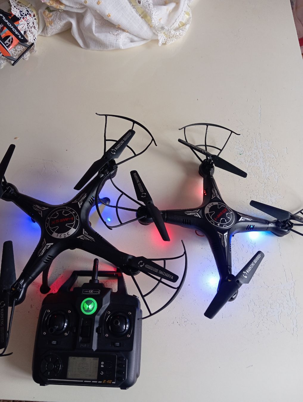 Spielzeuge: Coppia Drone X5SW-1 Con telecomando – Gebraucht aus Biel/Bienne von EconomyVintage