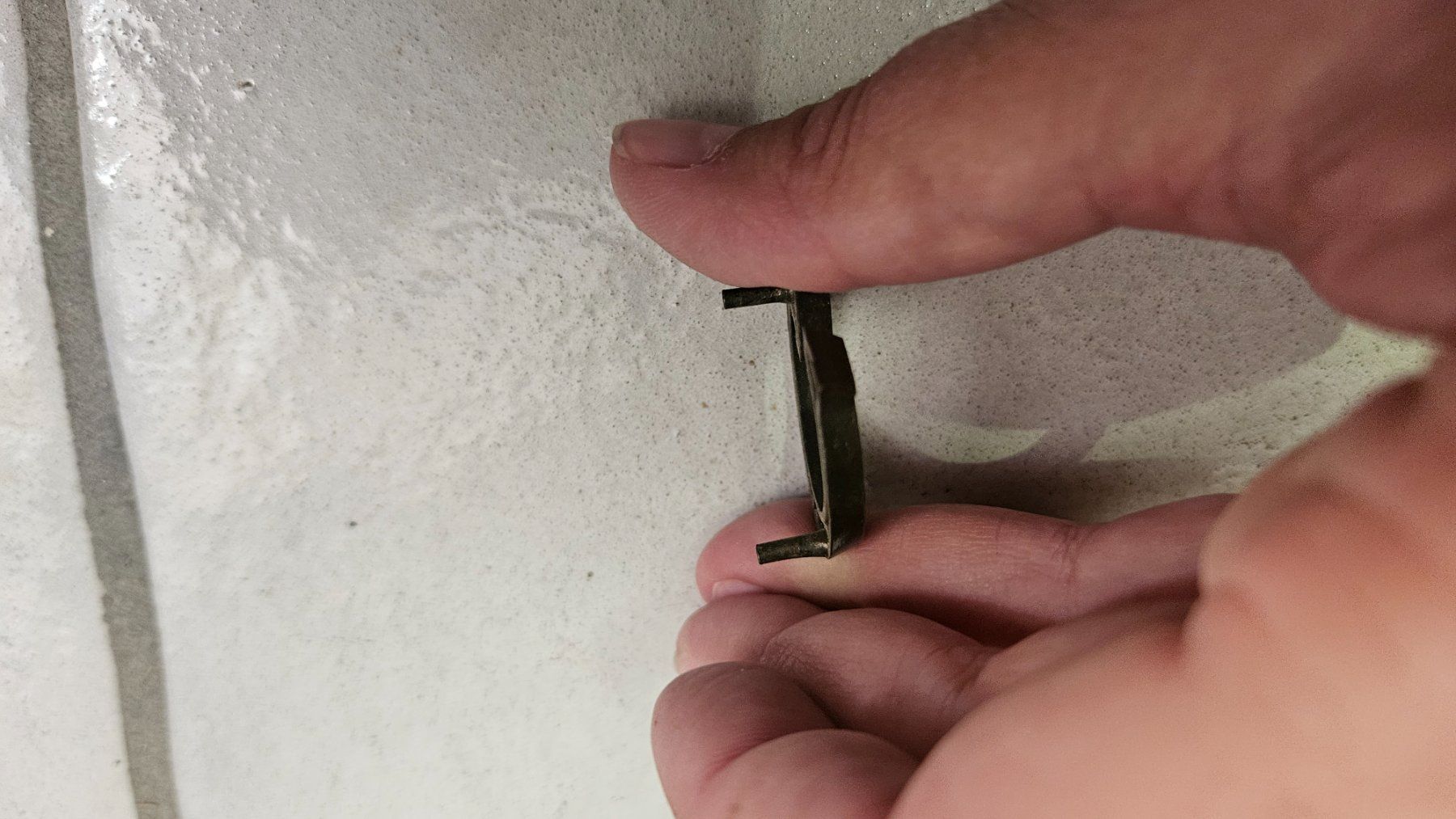 Tutte le decorazioni: 1 piccola lettera di metallo "G" – Usato da Melano venduto da H-Sara 2