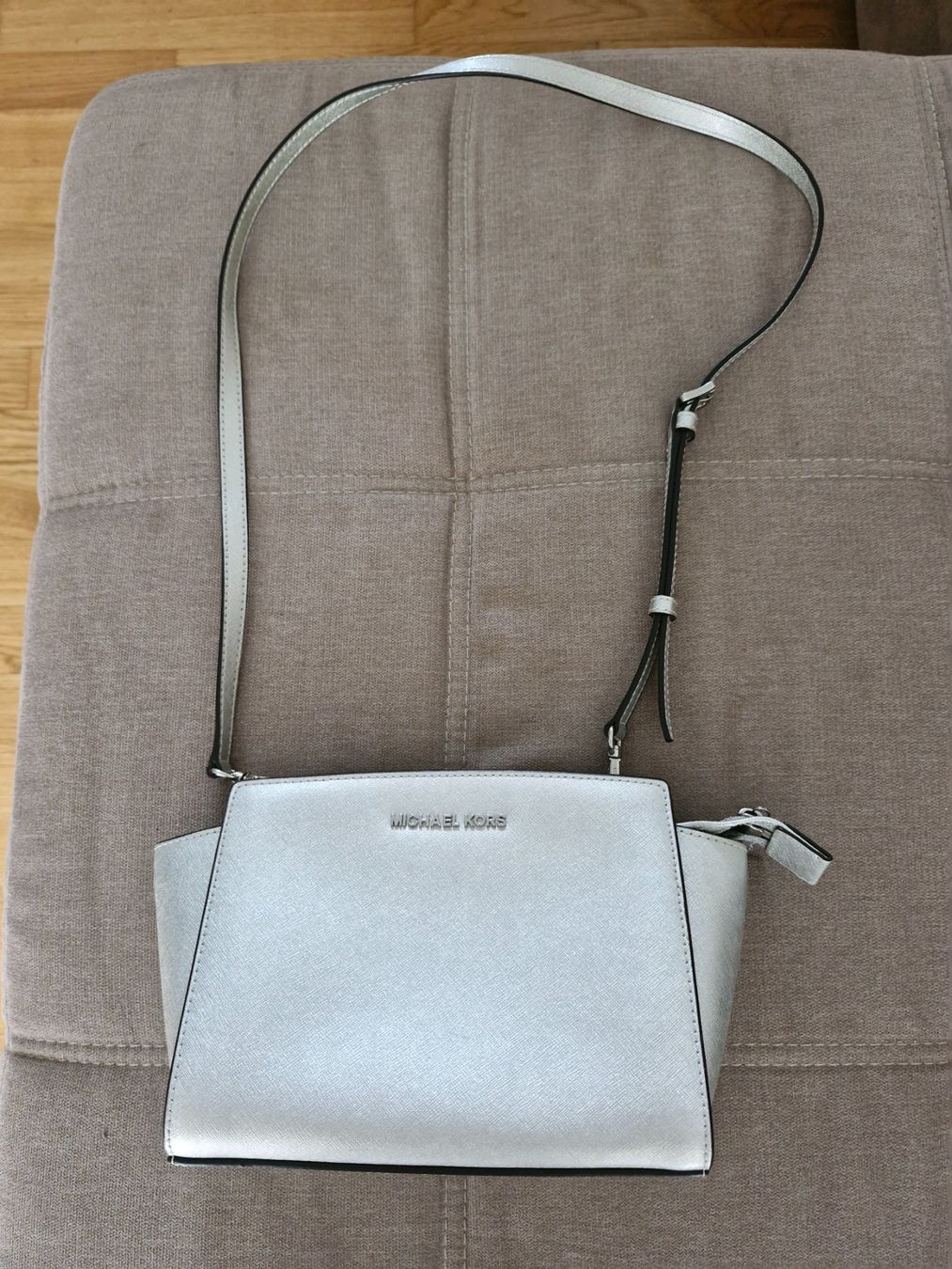Michael Kors Borse da donna: Michael Kors Handasche – Nuovo (secondo la descrizione) da Schlieren venduto da ela_x7qh 8