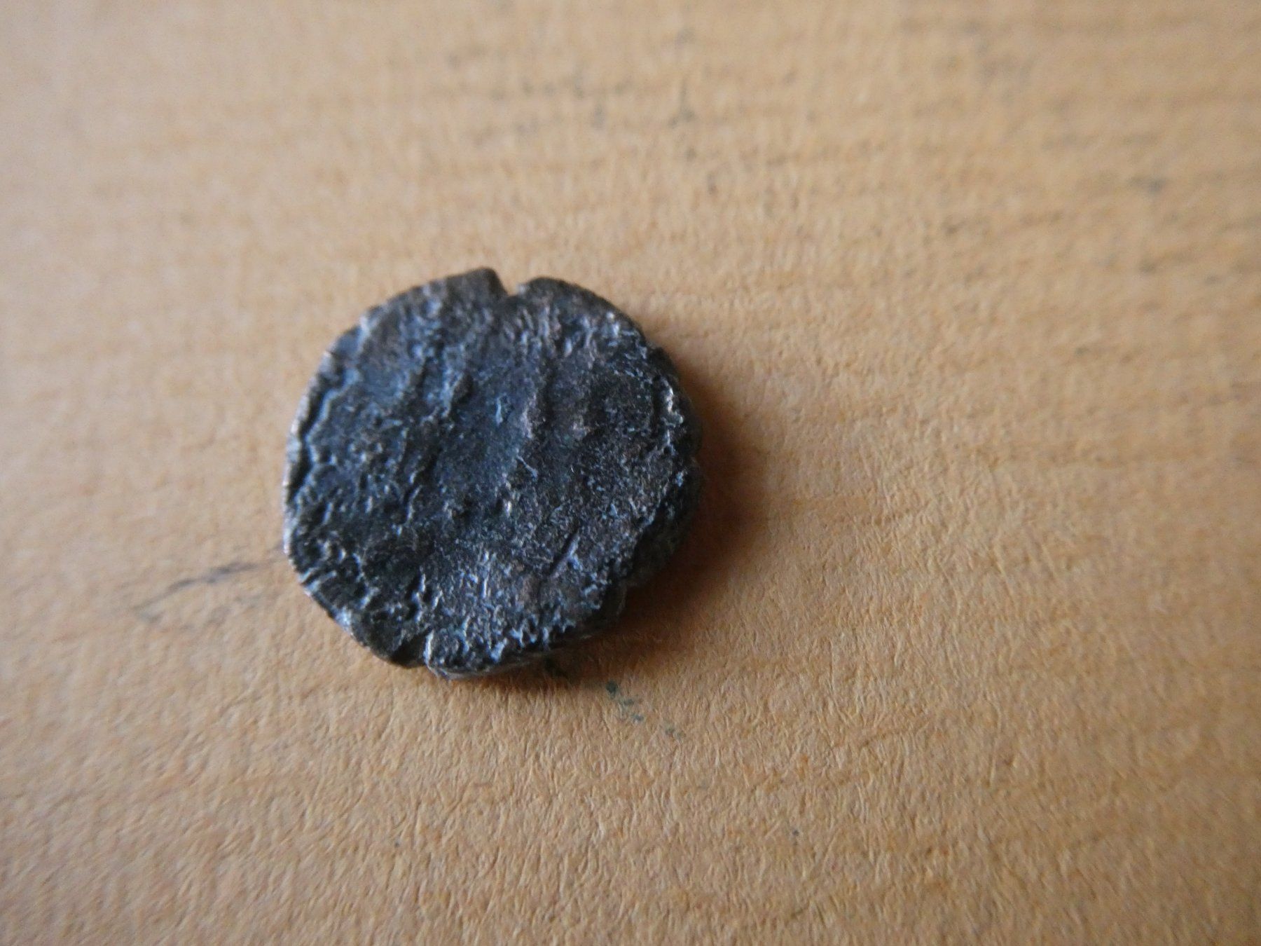 Tutti le monete: uralte   Bronzemünze    12 mm  1.20 g – Usato da Hinterforst venduto da Rohusri 2