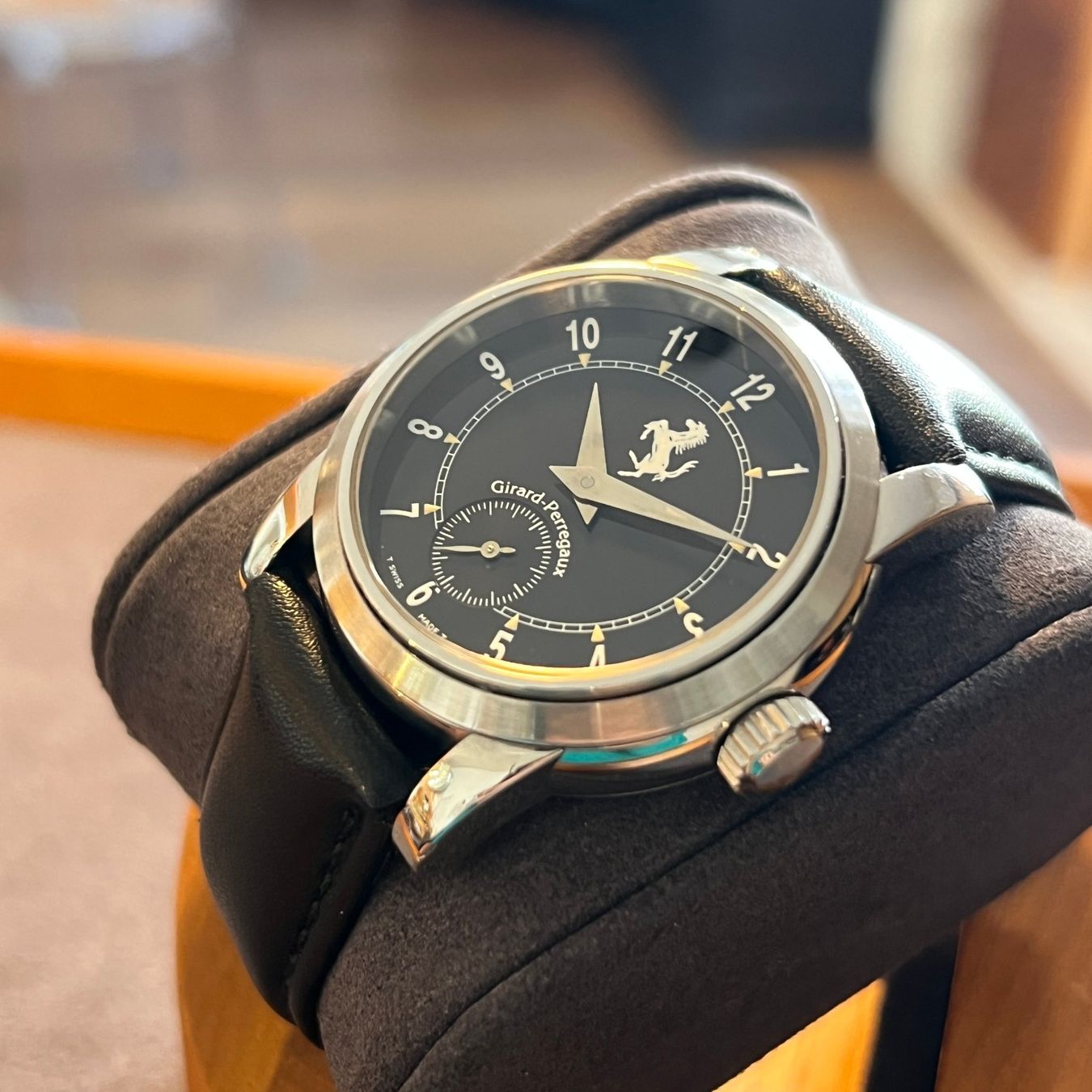 Girard-Perregaux Orologi: Girard-Perregaux Ferrari Black Dial Automatic 8030 – Usato da Carouge GE venduto da Watchaser 8