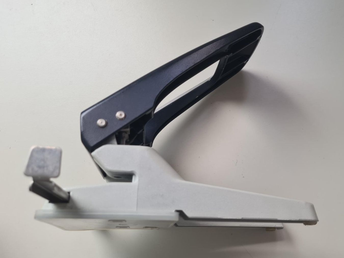 Tutti gli attrezzi: Soennecken Locher Model 5160 max. 60 Seiten – Usato da Urdorf venduto da sumrum 4