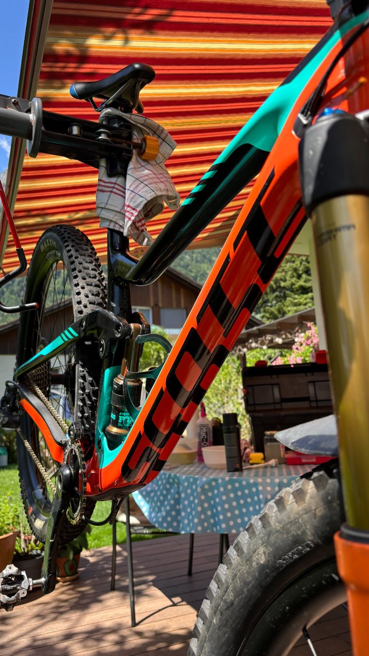 Scott Biciclette: Scott Genius 900 Tuned – Usato da Seedorf UR venduto da Noldo 5
