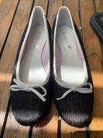Schicke Echtleder-Ballerinas mit Kuhfell, Gr 39