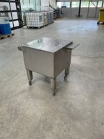 Bac en acier Inox sur roulettes avec robinet