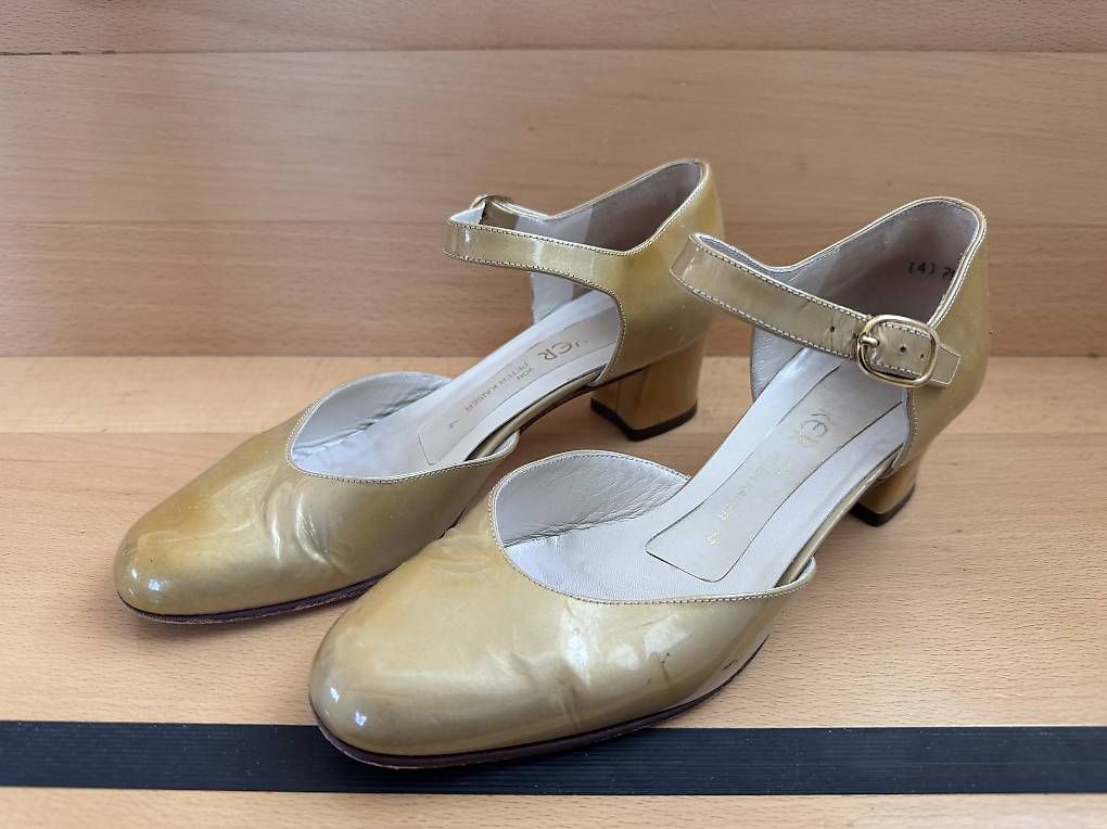 Kaiser Scarpe da donna: Vintage Peter Kaiser Riemchenpumps in 37 – Usato da Schüpbach venduto da 2ndHandRose 2