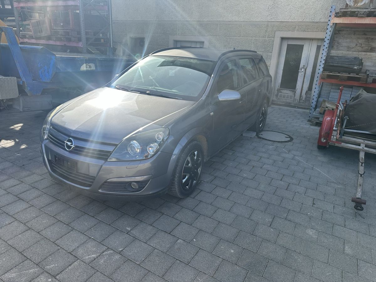 Opel Autos: Opel Astra 1,7 CDTI – Gebraucht aus Bözberg von Fabian0111