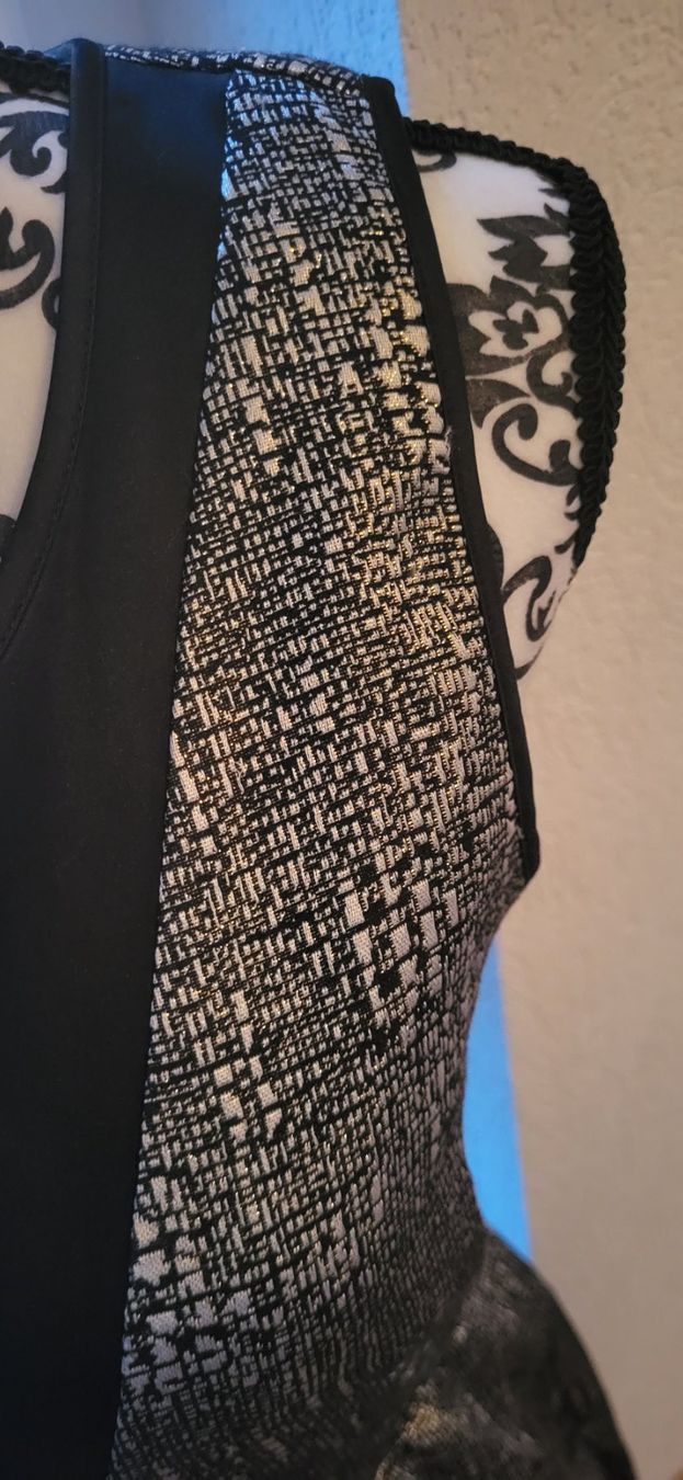 Morgan Vestiti: Robe Morgan noire et argentée taille 36 chic – Usato da la tour de peilz venduto da alegre02 1