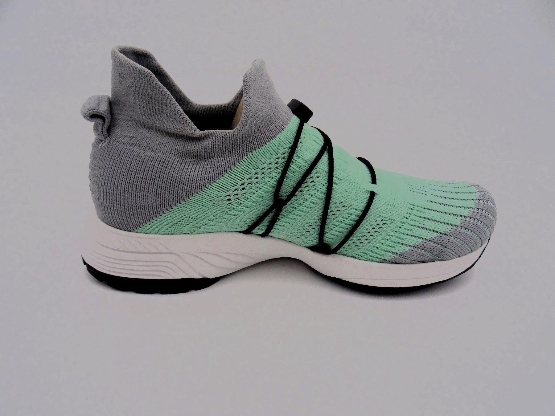UYN Scarpe da donna: UYN FREE-FLOW TUNE, MINT/SILVER, GR. 36 – Nuovo (secondo la descrizione) da Winterthur venduto da Restwert_Winterthur 3