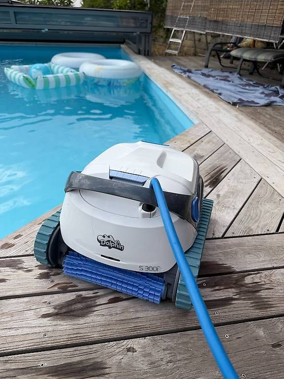Dolphin Accessoires de piscine: Poolroboter Dolphin S 300i – D'occasion à Nussbaumen TG par Hoppsla