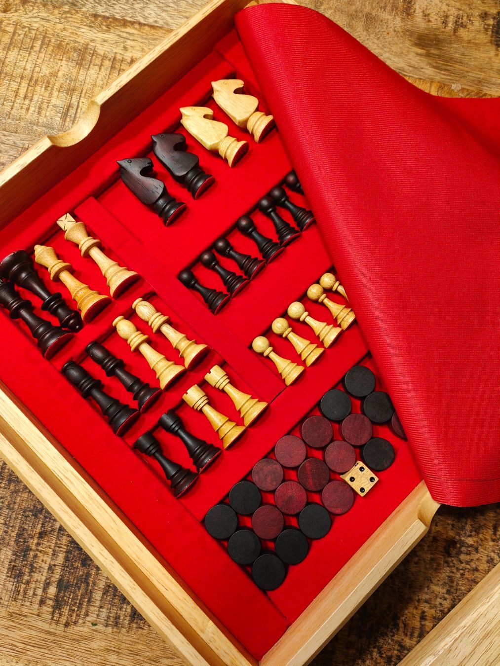 Xilografie: Luxus Schachbrett & Backgammon-Set – Hochwertiges Holz – Nuovo e nell'imballaggio originale da Niederbipp venduto da A_d_i 5