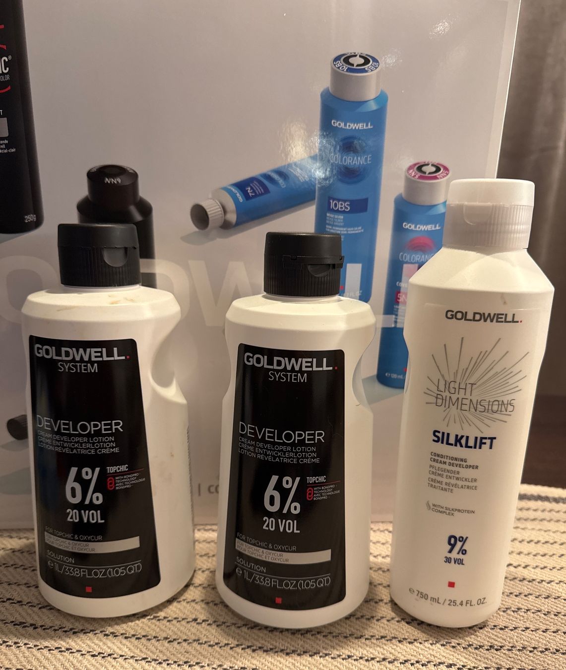 Tinte: Coiffeur Blondier Set  Goldwell / BlondMe / Framar – Usato da Baar venduto da Jjanet 1