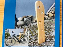 Fahrradhalter diebstahlsicher aus Lerchenholz