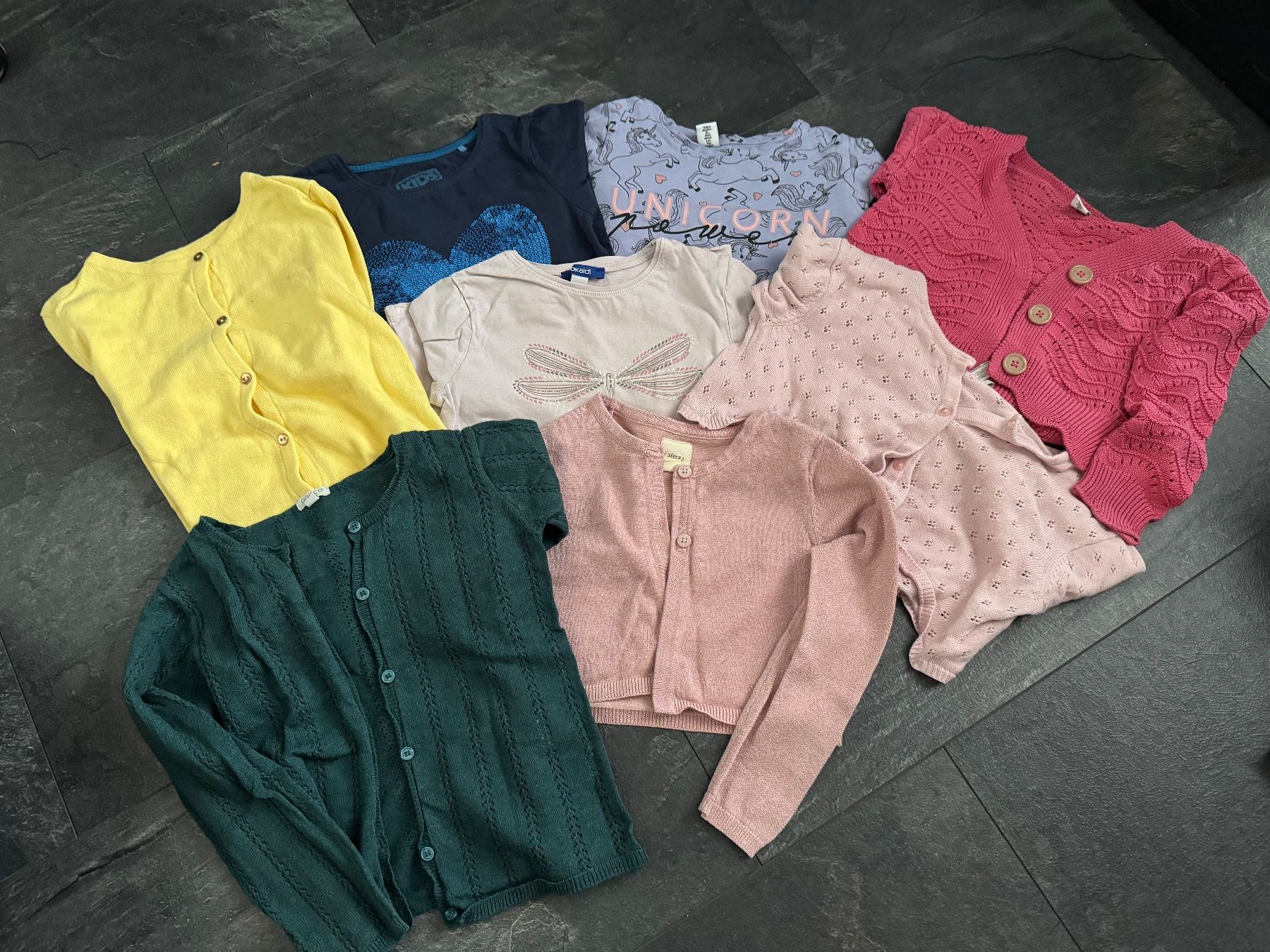 Lotti & Set di vestiti: Kleiderpaket Mädchen 98/104; 110 – Usato da Aegerten venduto da Gibes 3