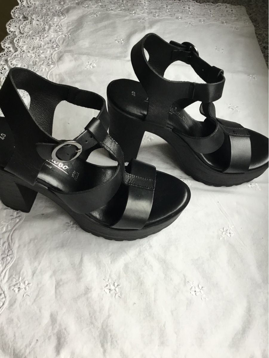 Scarpe da donna: Schwarze Sandalen – Nuovo (secondo la descrizione) da Uitikon-Waldegg venduto da Dmelchionna 2