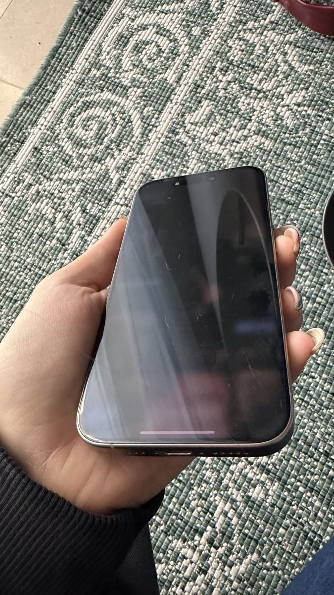 Apple Telefoni cellulari / Smartphones: iPhone 15 Pro | 512 GB – Usato da Zürich venduto da ninaleuenberger 5