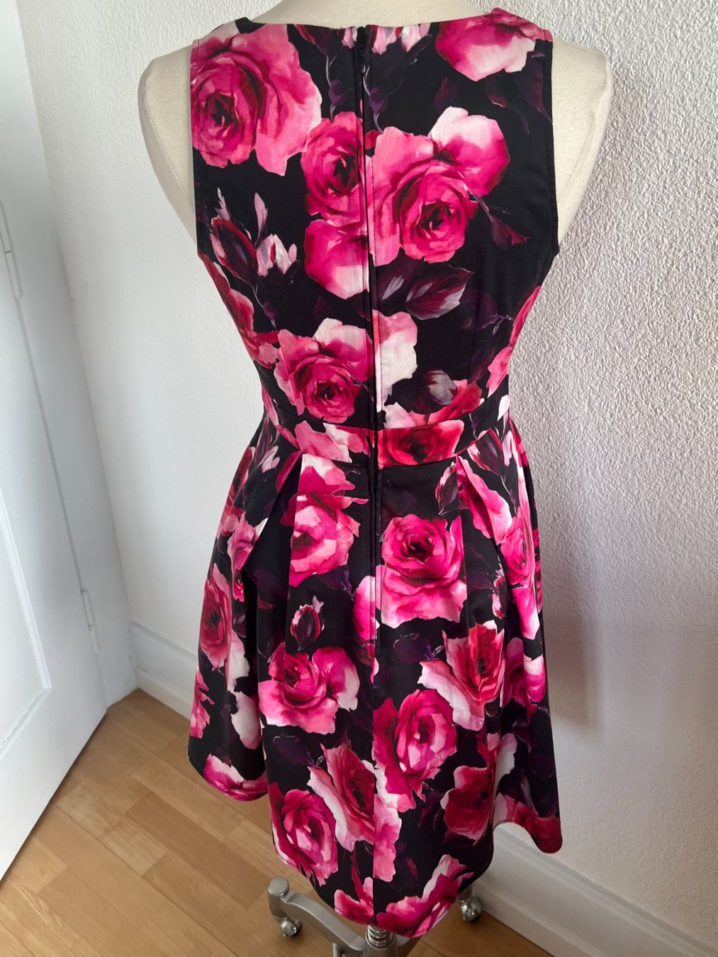 Orsay Vestiti: Orsay Damen Kleid in Gr. 38 – Usato da Worb venduto da farben20zauber 1