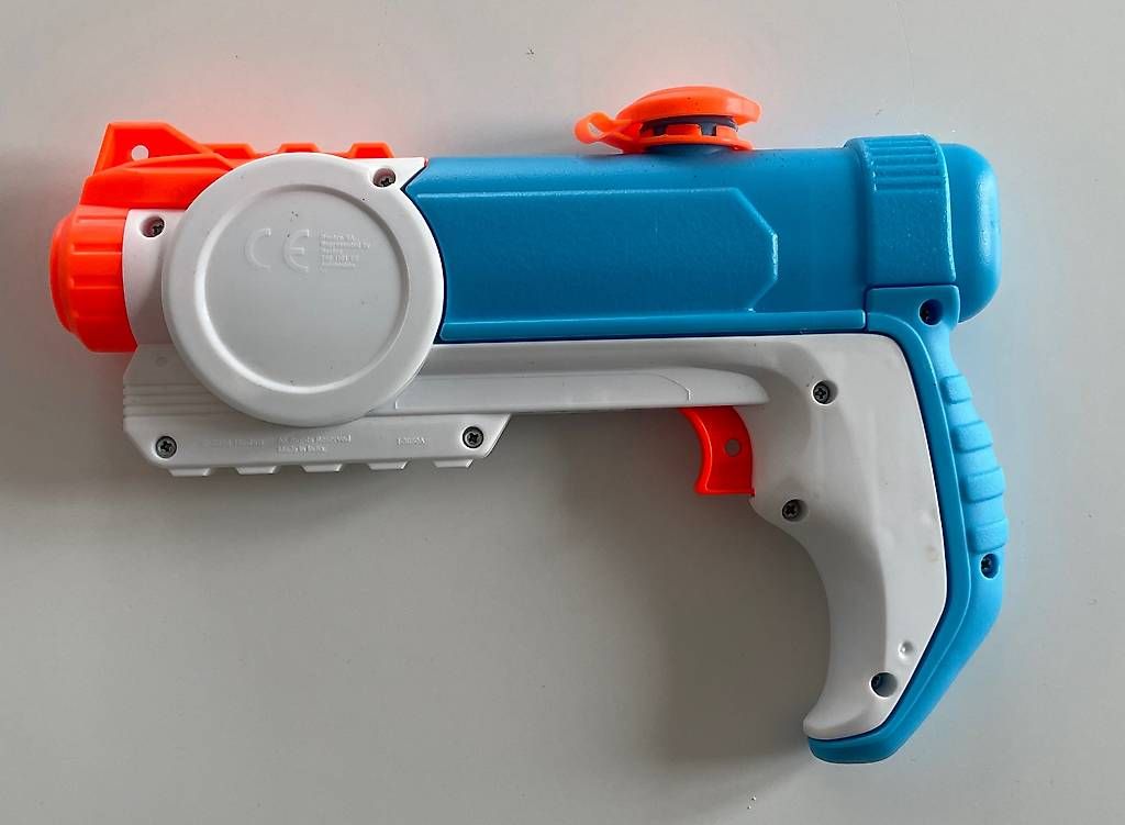 Nerf Spielzeuge: Super Soaker Wasserpistole Spielzeug – Gebraucht aus St. Gallen von K_Blum 1