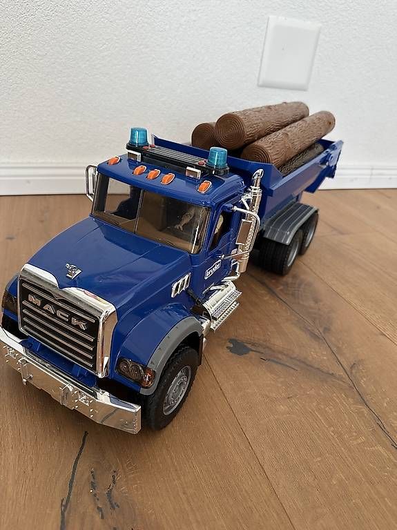 Bruder Giocattoli: Bruder MACK Granite Halfpipe Kipp-LKW 02823 – Usato da Buchs SG venduto da pessego2008