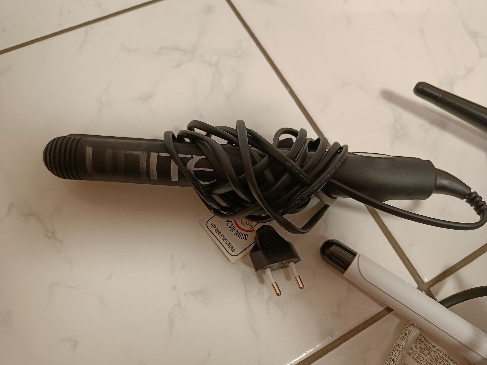 BaByliss Piastre & Arricciacapelli: Babyliss Lockenstab – Usato da Schwyz venduto da Francesca54 3
