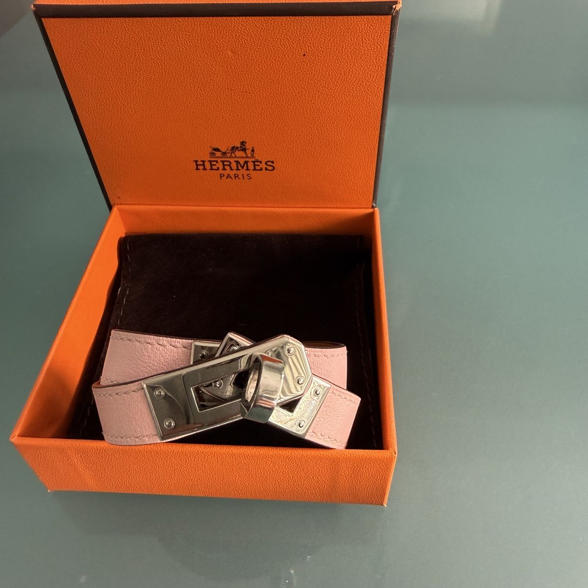 Hermès Bracciali & Braccialetti: Hermès Bracelet Kelly Double Tour – Usato da La Tour-de-Peilz venduto da nic_wqf2