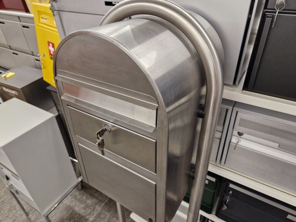 Altro per la casa: Standbriefkasten ( Chromstahl ) – Usato da Wiler b.Utzenstorf venduto da bamaa-shop 2